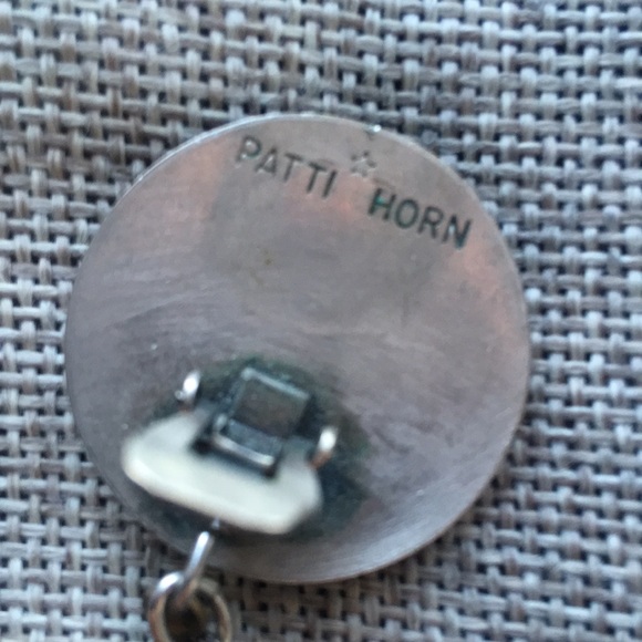 Vintage Patti Horn Clip On Dangle Earrings Crystal Resin Assemblage Signed - Picture 4 of 5